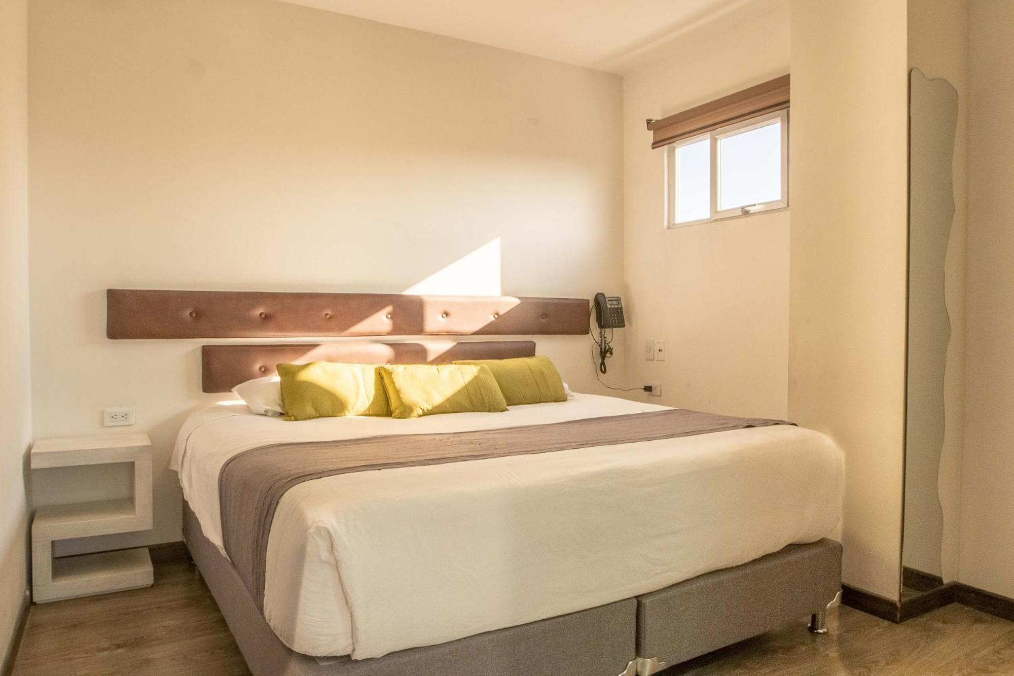 Hotel Wess Богота Экстерьер фото